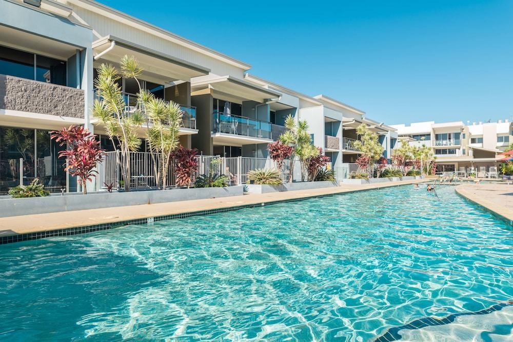 Ramada By Wyndham Hervey Bay Exterior photo The pool at the Mantra on Saltwater Island