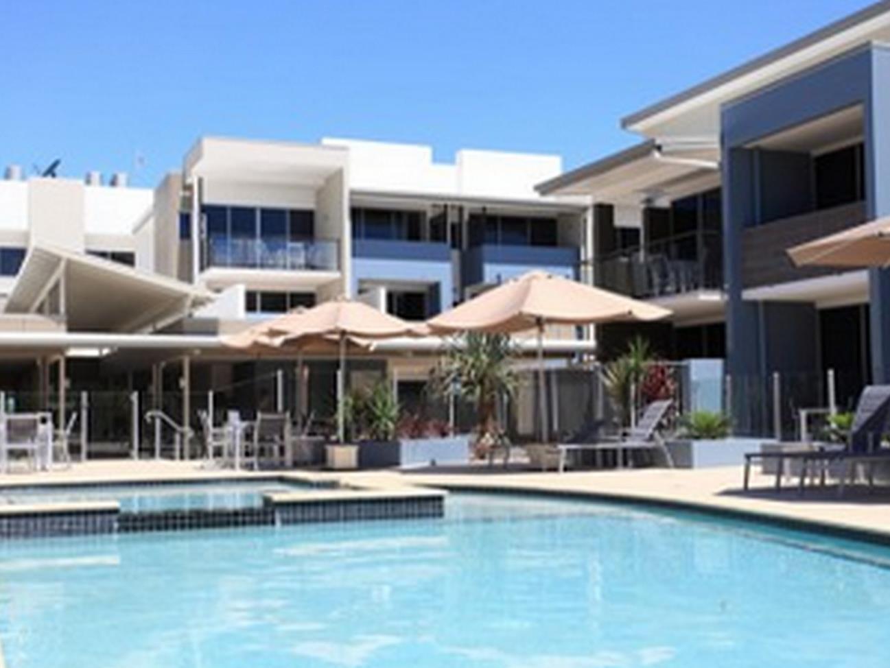 Ramada By Wyndham Hervey Bay Exterior photo The pool at the Mantra on Saltwater Island