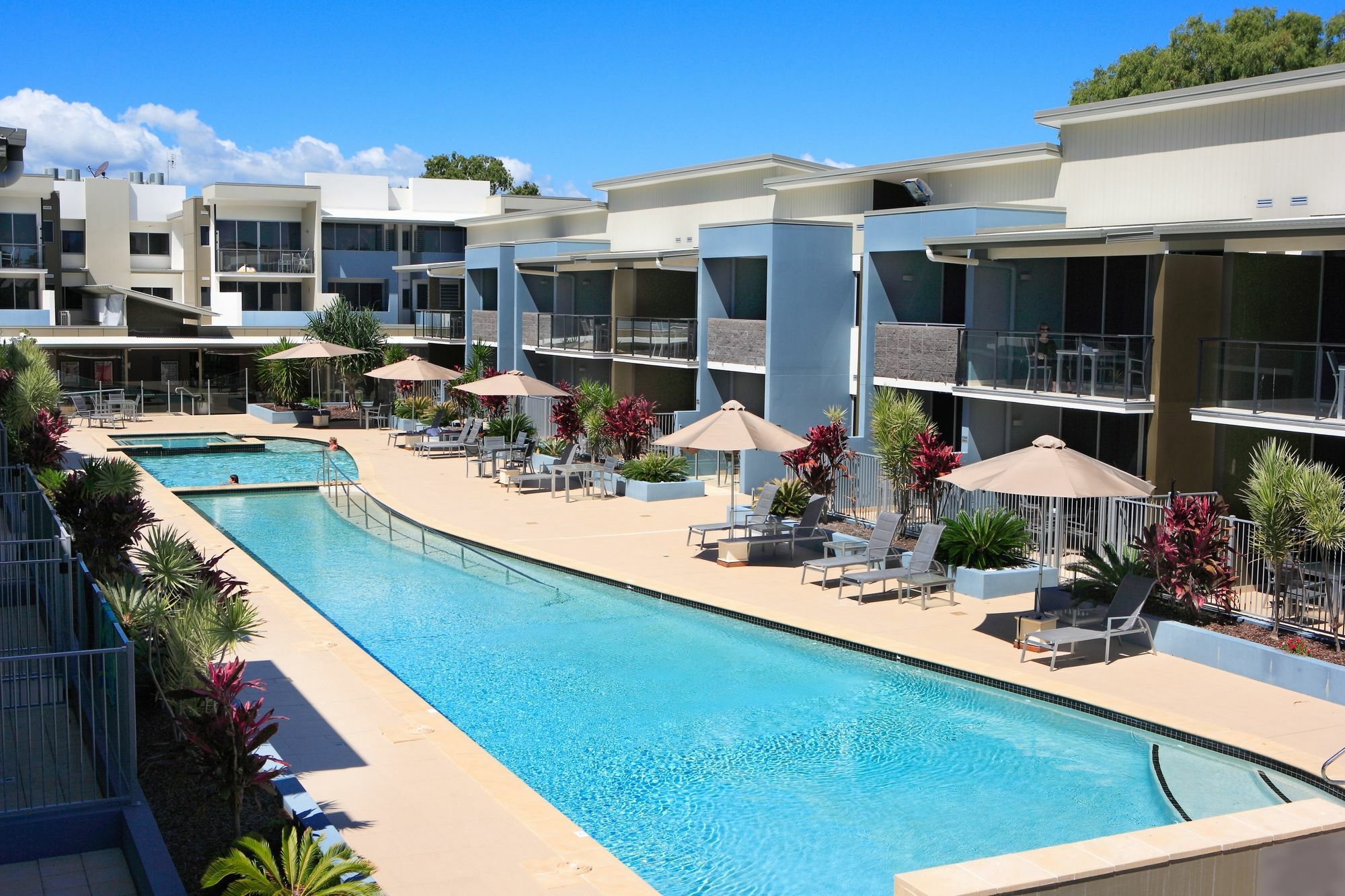 Ramada By Wyndham Hervey Bay Exterior photo The pool at the Mantra on Saltwater Island