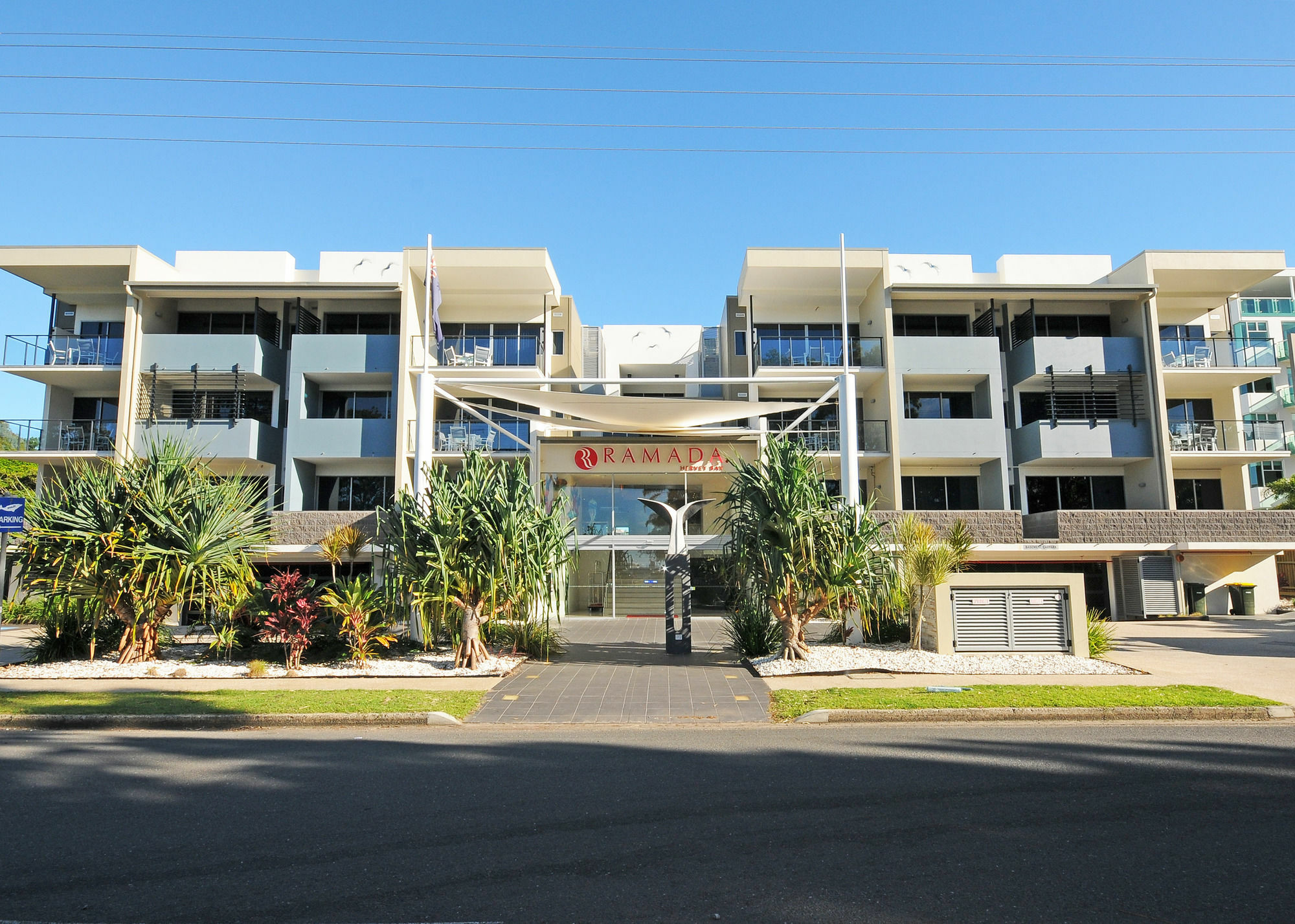 Ramada By Wyndham Hervey Bay Exterior photo The entrance to the complex