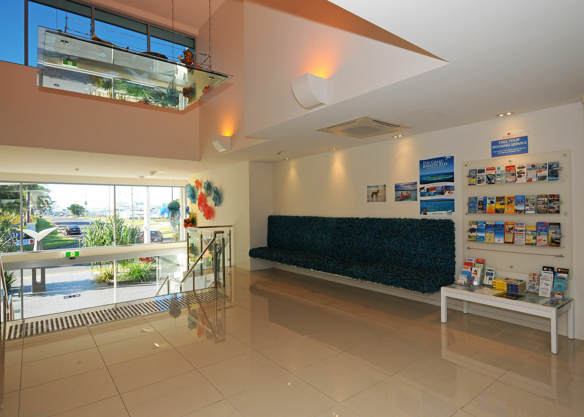 Ramada By Wyndham Hervey Bay Interior photo Lobby